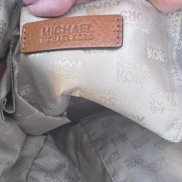 Michael Kors Jet Set Jacquard Signature Tote with Tan Leather Trim - Picture 8 of 9